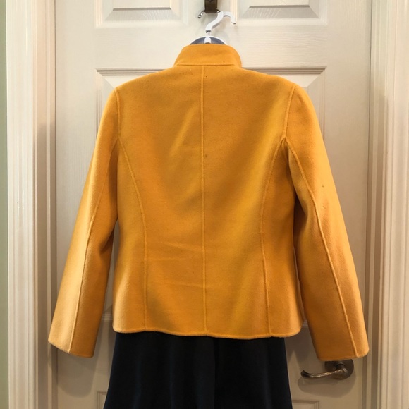 Simple Yellow Jacket - Picture 2 of 3